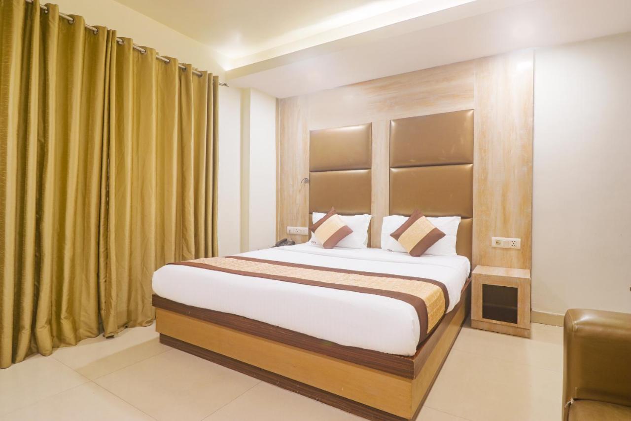 Hotel Sizzling Starr Nové Dillí Exteriér fotografie