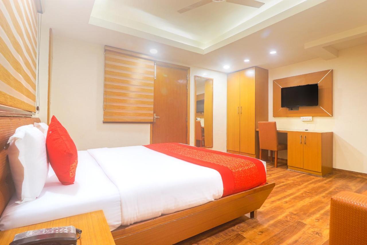 Hotel Sizzling Starr Nové Dillí Exteriér fotografie