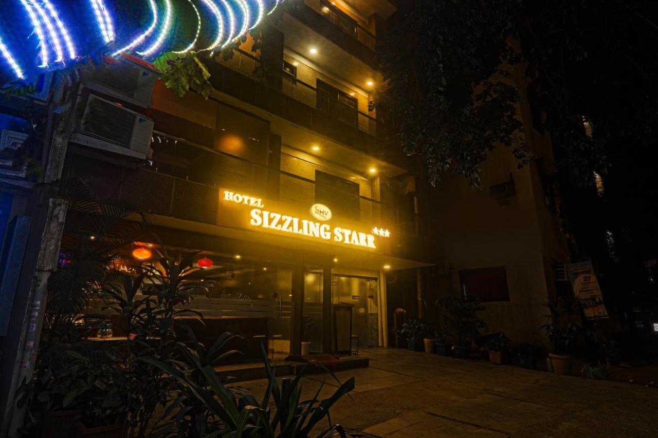 Hotel Sizzling Starr Nové Dillí Exteriér fotografie