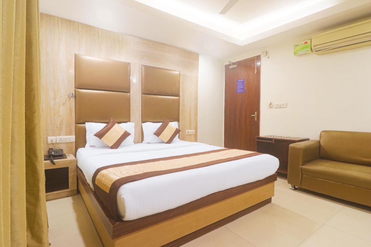 Hotel Sizzling Starr Nové Dillí Exteriér fotografie