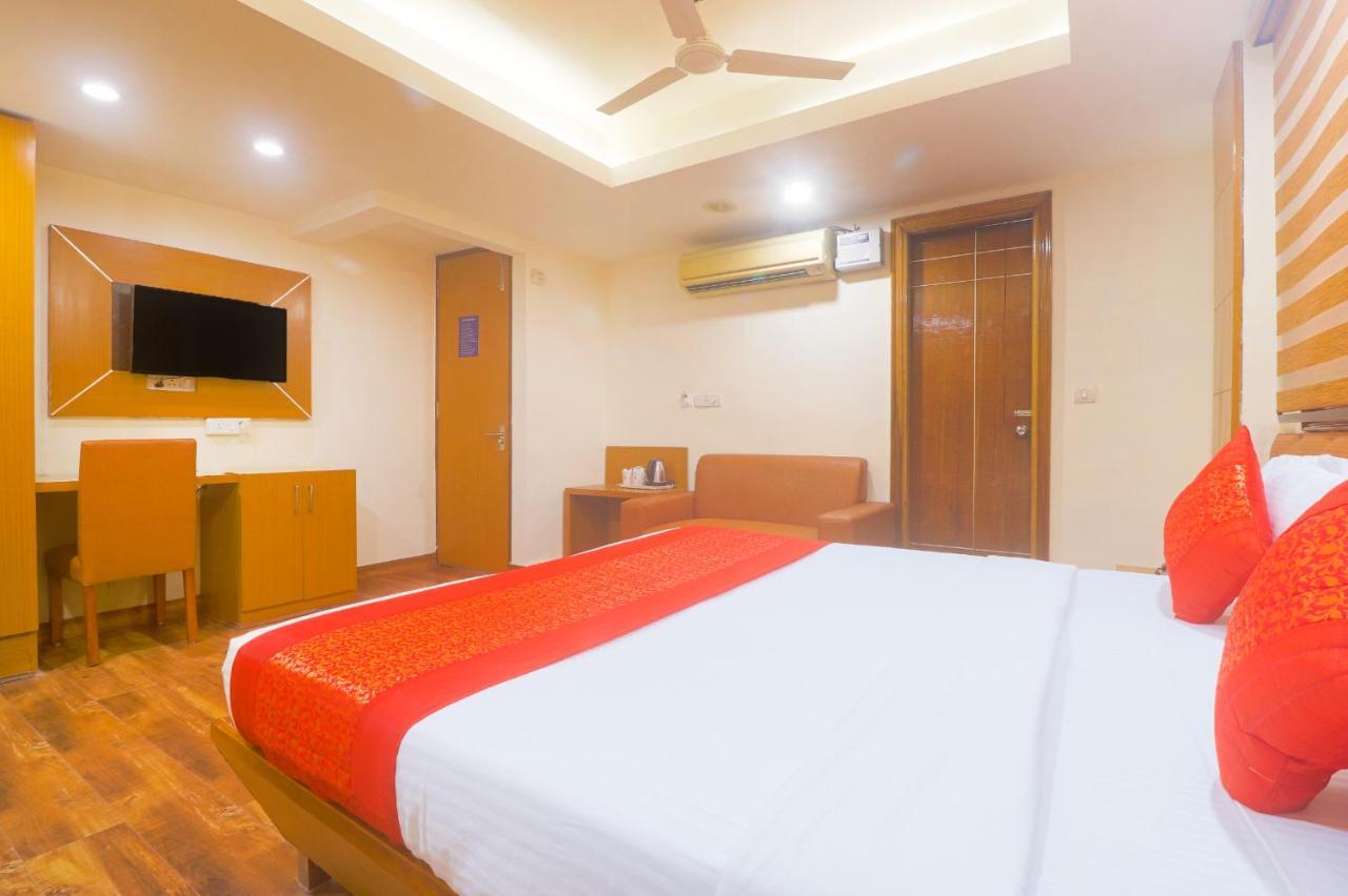 Hotel Sizzling Starr Nové Dillí Exteriér fotografie