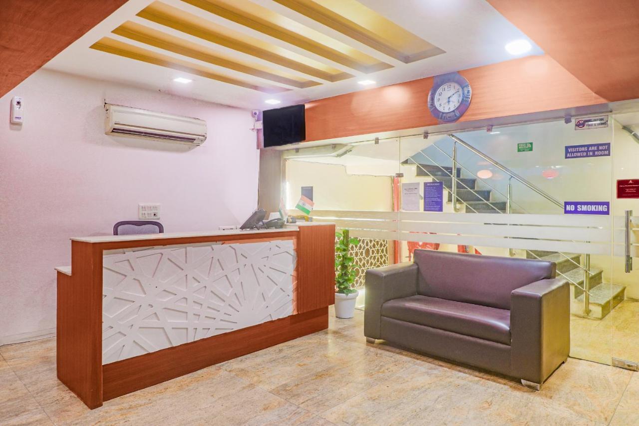 Hotel Sizzling Starr Nové Dillí Exteriér fotografie